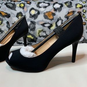 Size 7 • Black • Ramona Peep-Toe Pumps